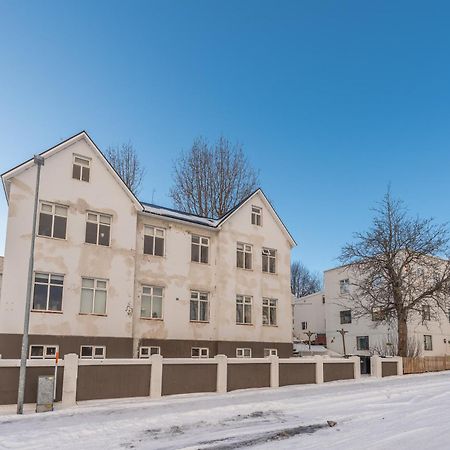 Day Dream Central Akureyri Three Bedroom Apt Eksteriør billede