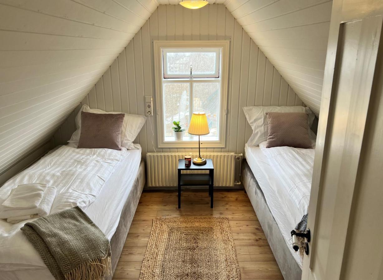 Day Dream Central Akureyri Three Bedroom Apt Eksteriør billede